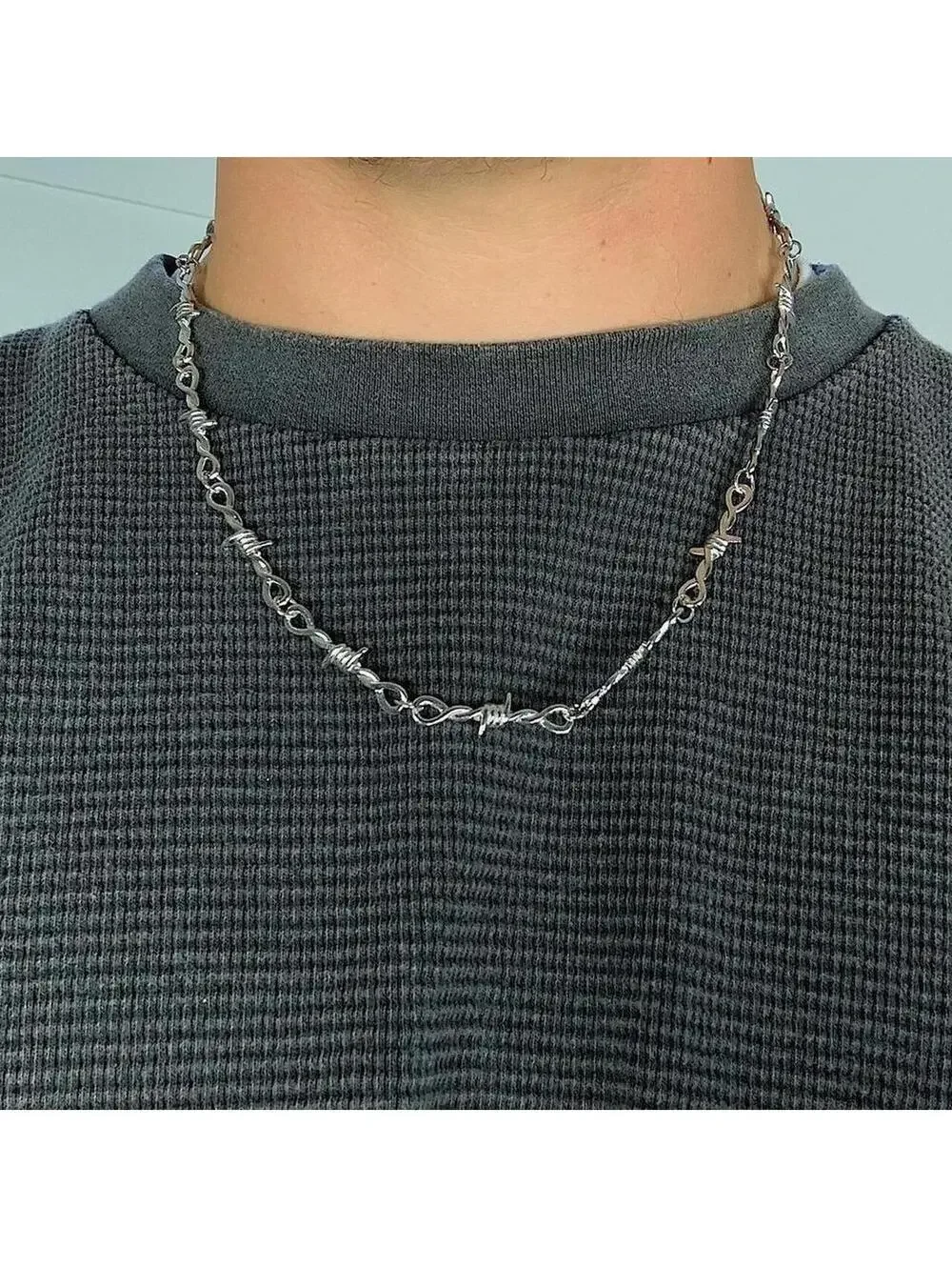 Y2k barbwire opium punk style necklace. Cool design. Nice quality. Chain is unis